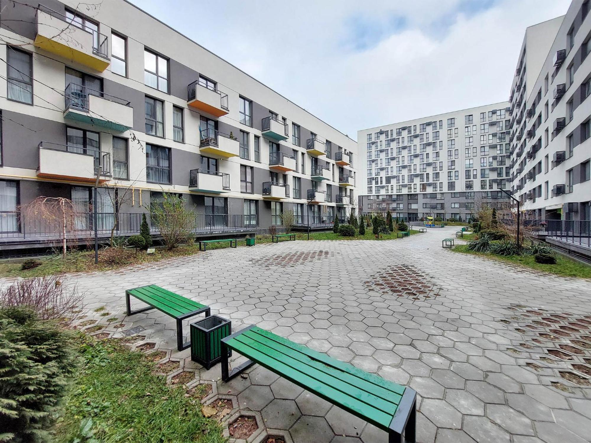 Apartamento Новобудова Місто Трав, Р-Н Вікторії Гарденс Leópolis Exterior foto