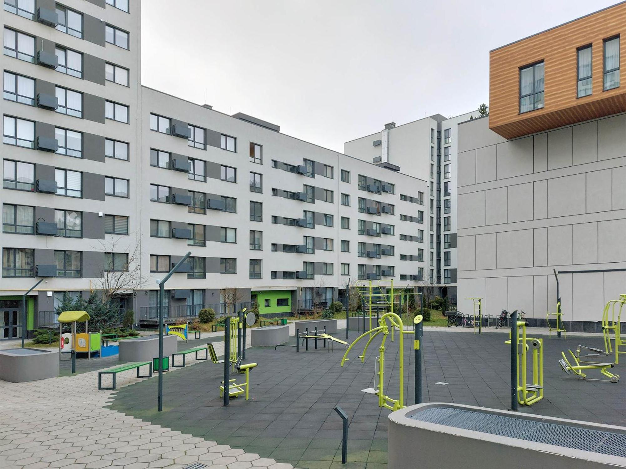 Apartamento Новобудова Місто Трав, Р-Н Вікторії Гарденс Leópolis Exterior foto